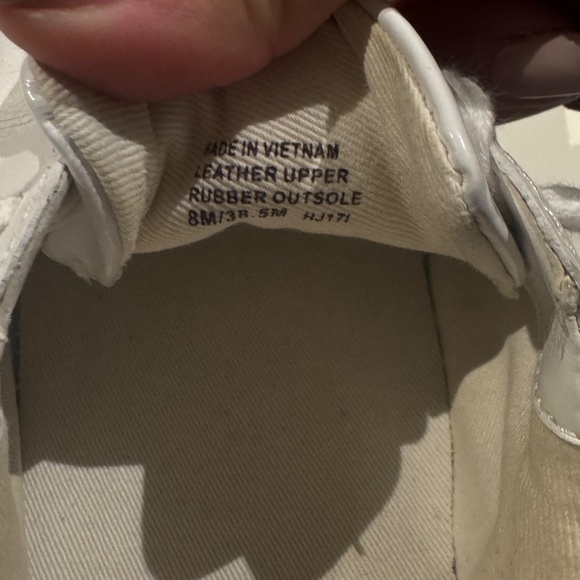 Micheal kors Shoes - Picture 3 of 4